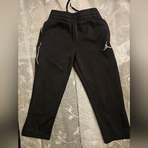 Kids Jordan sweatpants size 5-6 (M) sporty